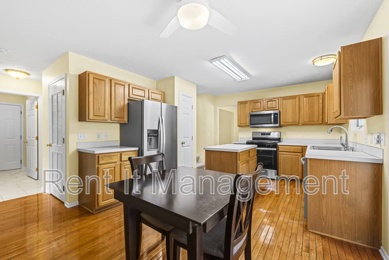 Omaha House: 5820 S. 157th St