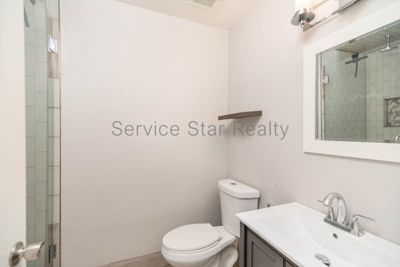 Phoenix House: 3924 E Orchid Ln