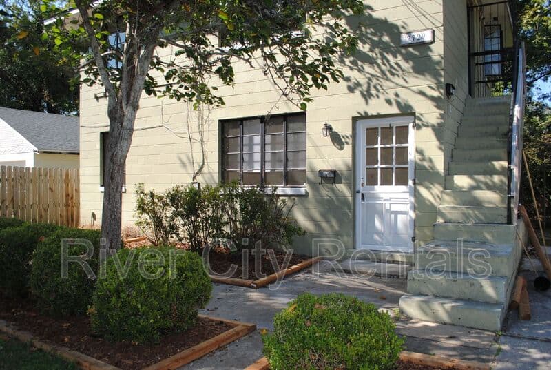 Jacksonville House: 2729 Oak Street
