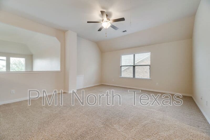 Irving House: 415 San Marcos Dr