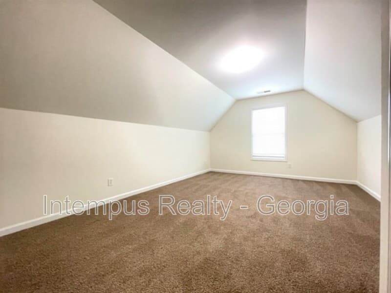 Snellville House: 4389 Persian Ct