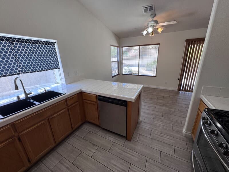 North Las Vegas House: 4615 Split Rock Dr