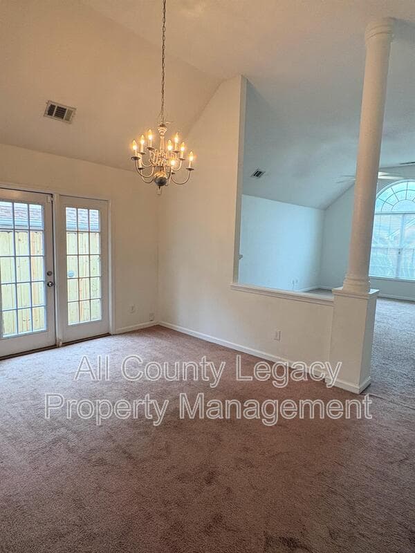 Snellville House: 2803 Newtons Crest Cir