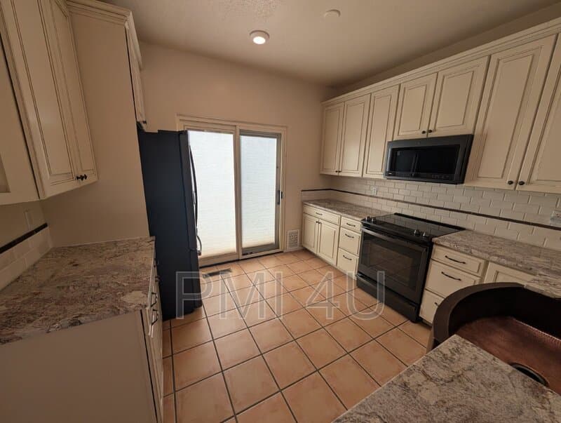 Albuquerque House: 12612 Carmel Ct NE