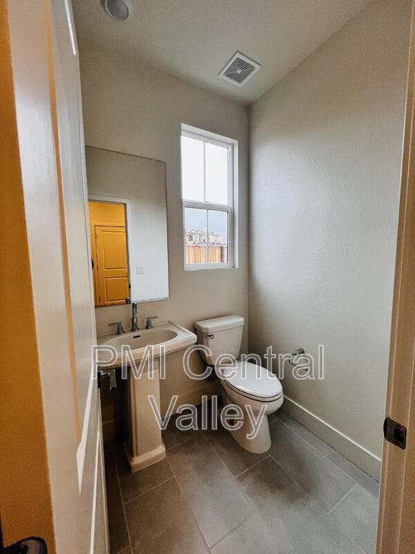 Manteca House: 3275 Hayduke Street