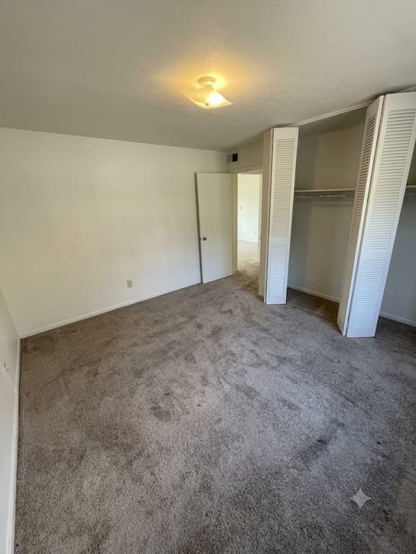 Columbus Condo: 2220 Ticknor Drive - 9