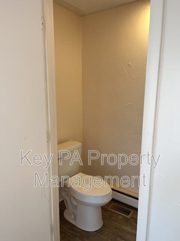 York Condo: 553 W King St
