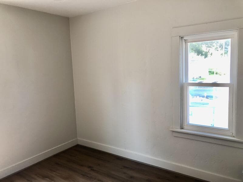 Manitowoc Condo: 722 South 22nd Street - Lower