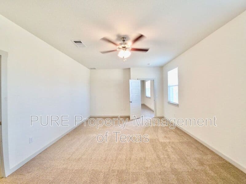 Manor House: 14301 McArthur Dr