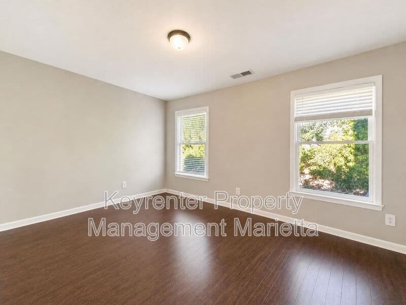Marietta House: 302 Rosemont Park Ln