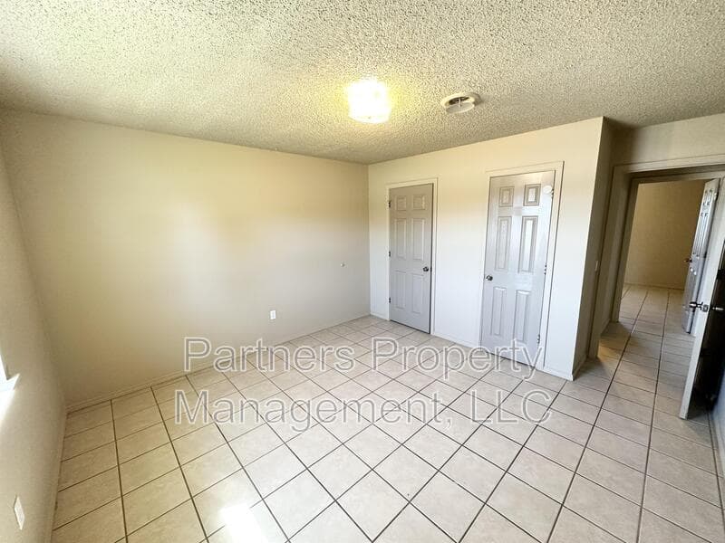 Gentry Condo: 95 Pine Avenue - 2