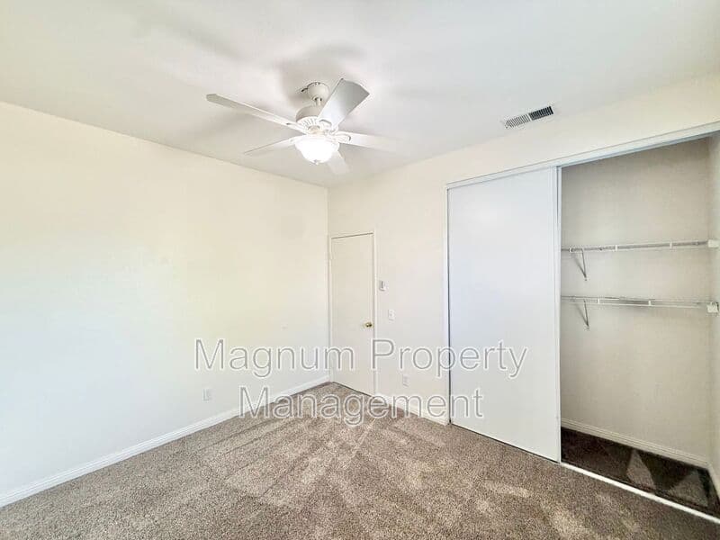 Menifee House: 33205 Gypsum St