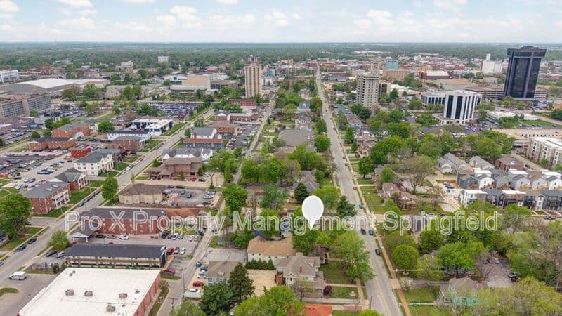 Springfield Condo: 1138 E Walnut St