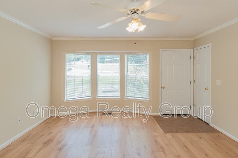 Pinson House: 6450 Kimberly Loop