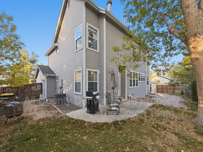 Aurora House: 14192 E Chenango Pl