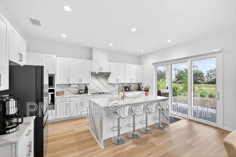 St. Cloud House: 6604 Quest Street