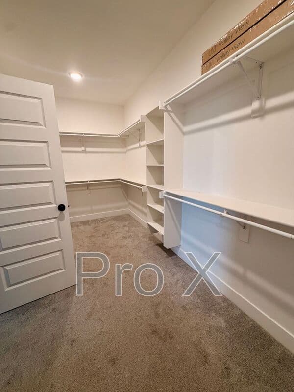 Centerton House: 1141 Red Maple St