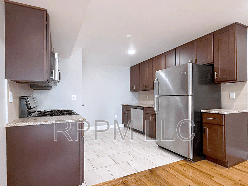 Jersey City Condo: 381 Communipaw Ave UNIT 2B