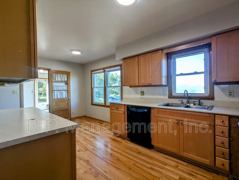 Maplewood House: 2303 Atlantic St