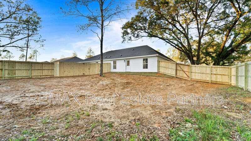 Petal Condo: 19 Bellamy Ln