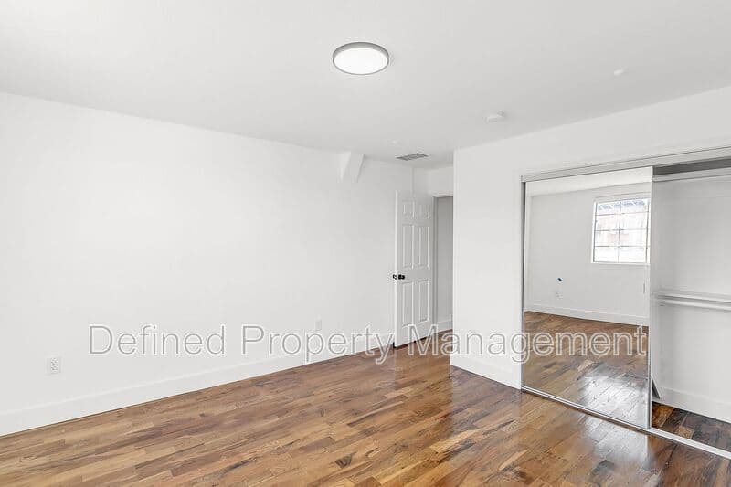 Los Angeles Condo: 1827 Wilcox Avenue Los Angeles, CA 90028