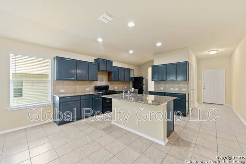 San Antonio House: 15335 Night Heron