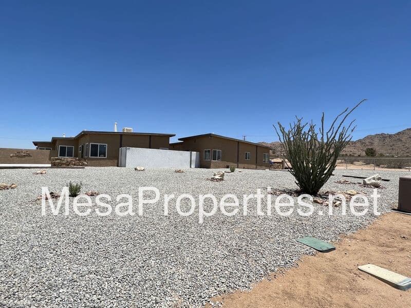 Apple Valley Condo: 26650 Josma Rd.