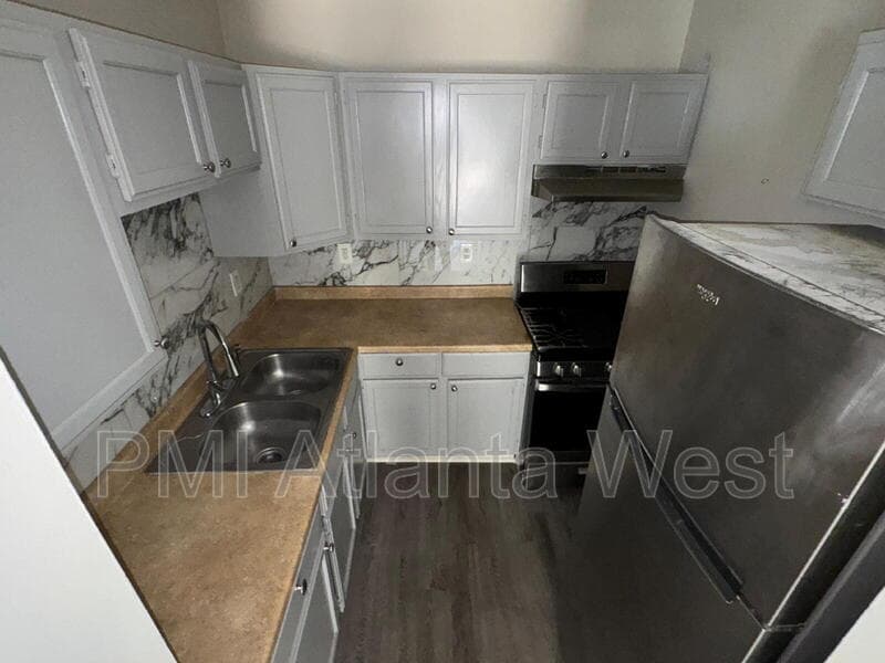 Atlanta Condo: 145 Lawton Street SW