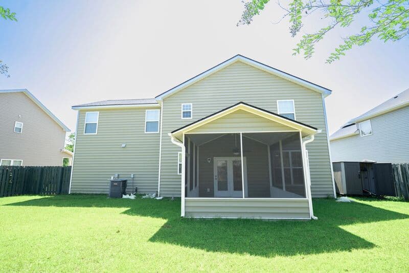 Richmond Hill House: 175 Shelton Street