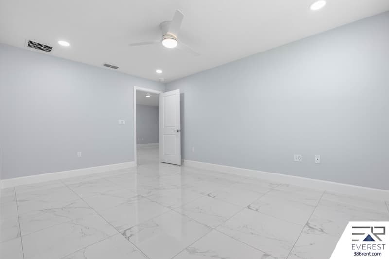 Palm Coast House: 10 Llovera Pl
