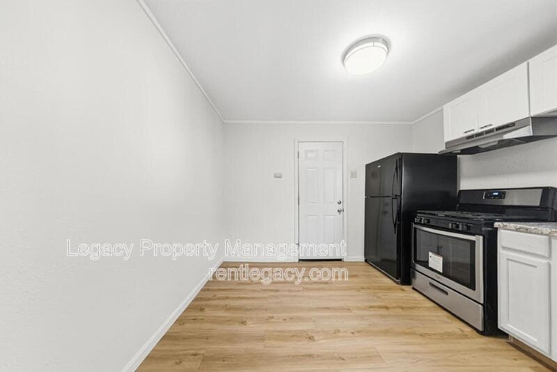 Sacramento House: 3617 Willow Street