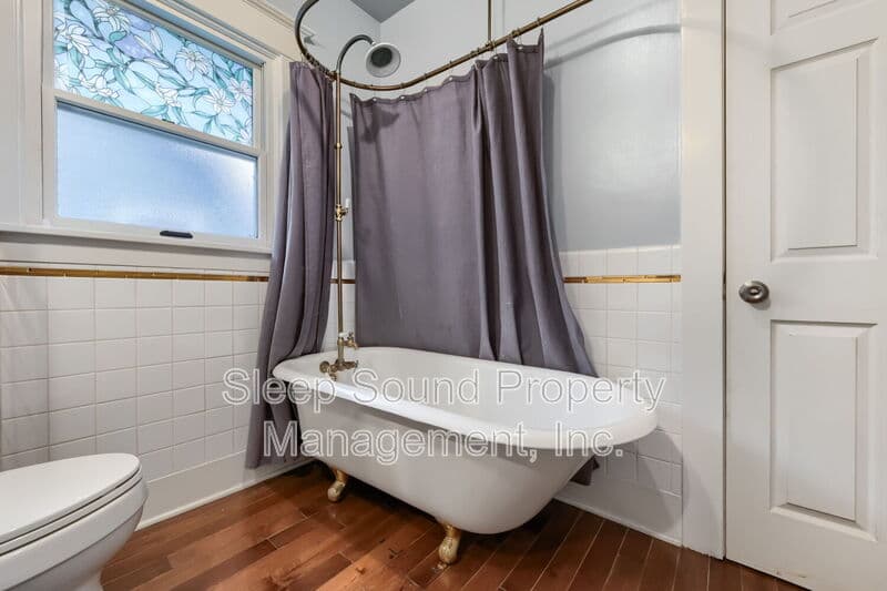Portland House: 3835 SE Ankeny Street