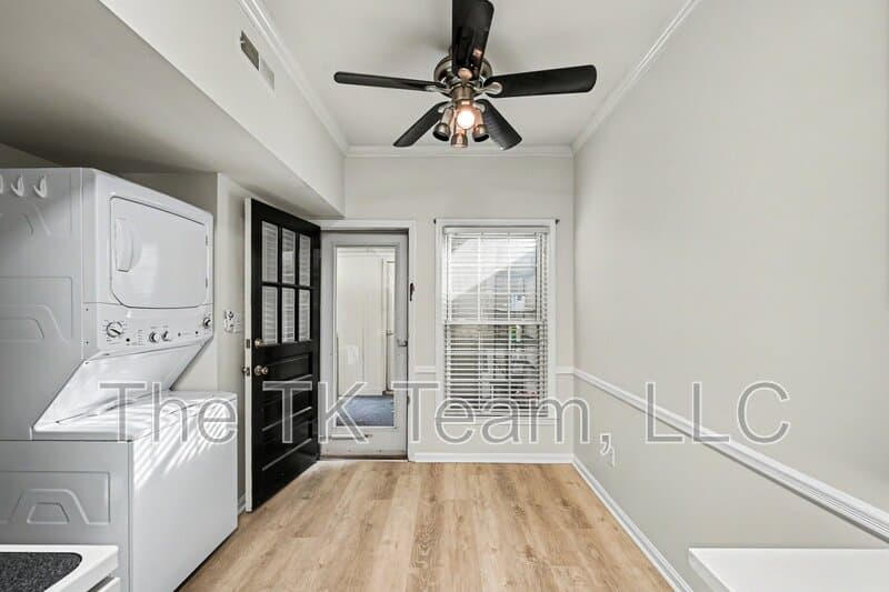 Charlotte Condo: 5945 Quail Hollow Road