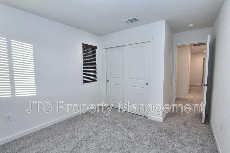 Roseville House: 2049 Shady Tree Circle