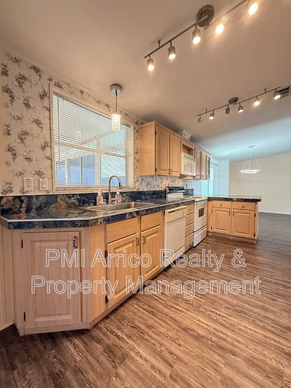 Valrico House: 3515 Zephyr Ln