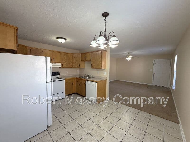 Shepherdsville Condo: 230 Highland Blvd