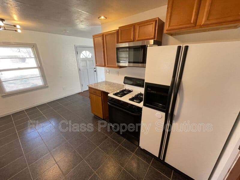 Bethany House: 6618 NW 31st St