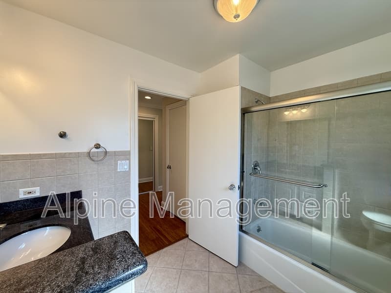 Burlingame House: 2917 Arguello Drive - Main