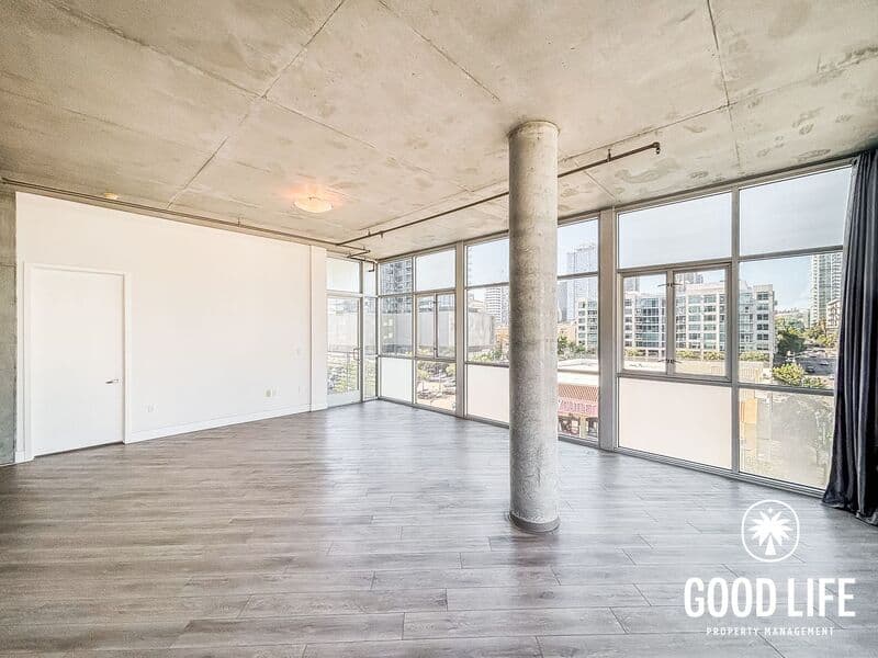 San Diego Condo: 527 10th Ave