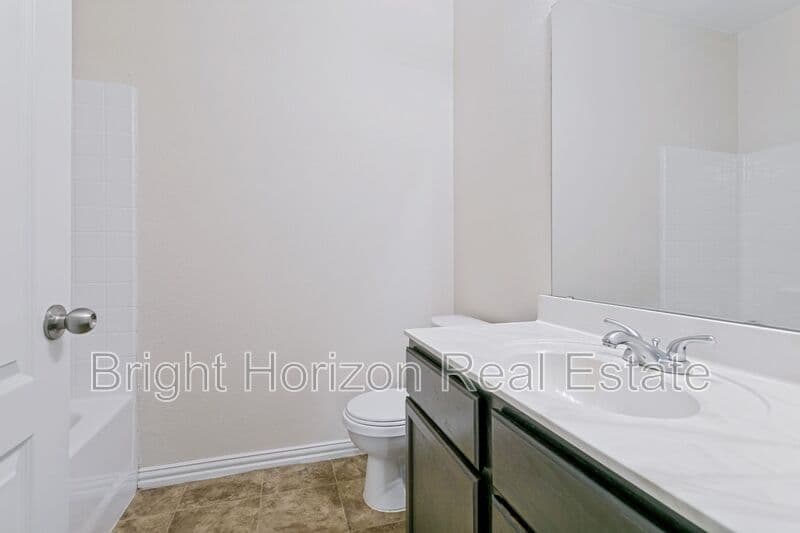 Fort Worth House: 1440 Gallina Trail