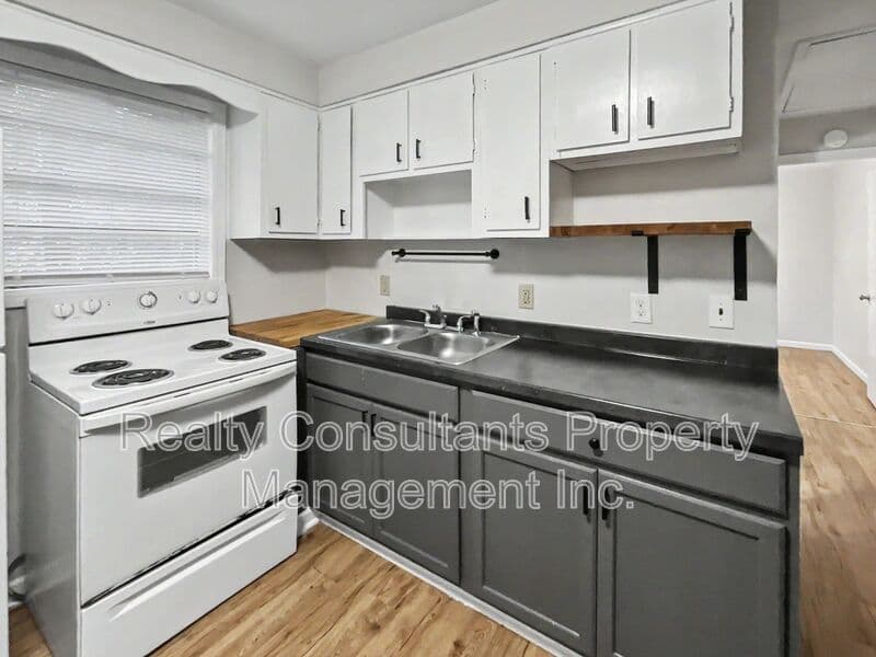 Greensboro House: 1813 Walker Avenue