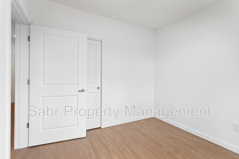 Vancouver Apartment: 9917 NE 13th Ave
