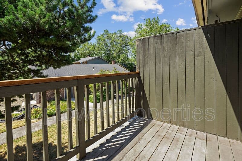 Beaverton House: 5660 SW 180th Ave