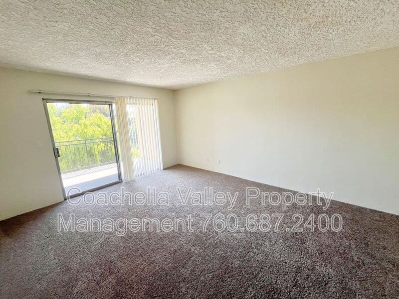 Palm Springs Condo: 2580 E Tahquitz Canyon Way