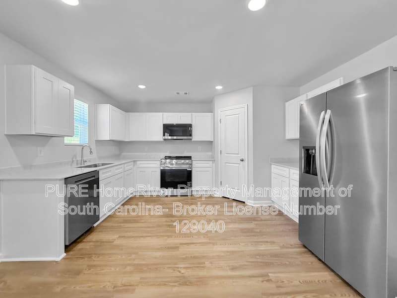Spartanburg House: 483 Sundown Dr