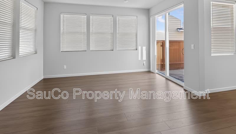North Plains House: 30950 Northwest Yorkshire Street