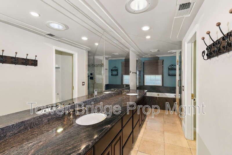 Fair Oaks House: 5770 Hoffman Lane