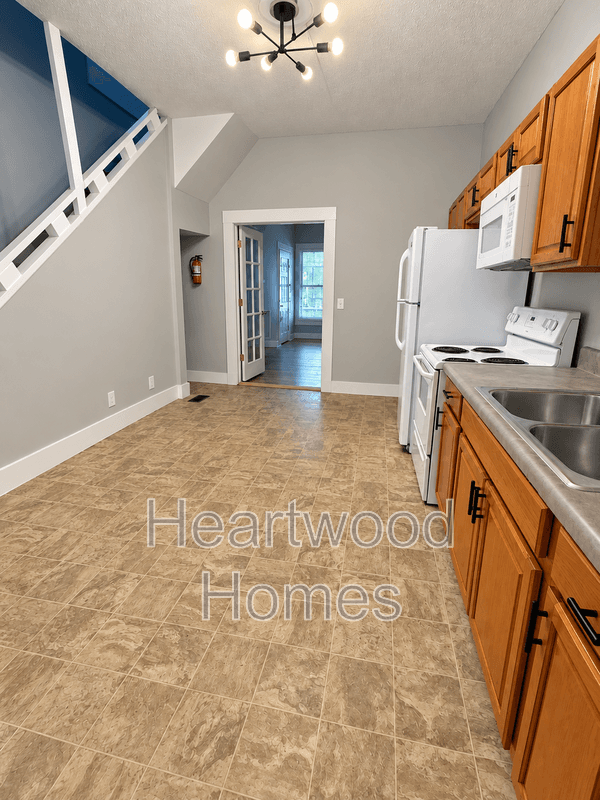 Columbia Condo: 119 Church Street