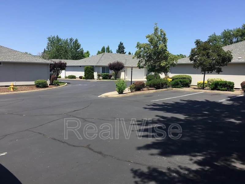 Medford Condo: 1221 Skeeters Ln