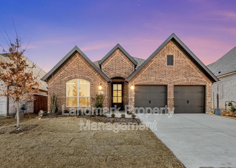 Mansfield House: 1822 Buckeye Lane